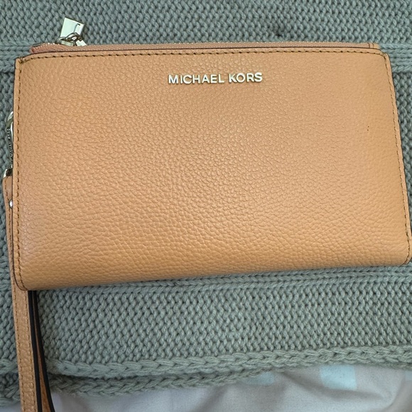 Michael Kors Tan Leather Wristlet - Picture 1 of 5